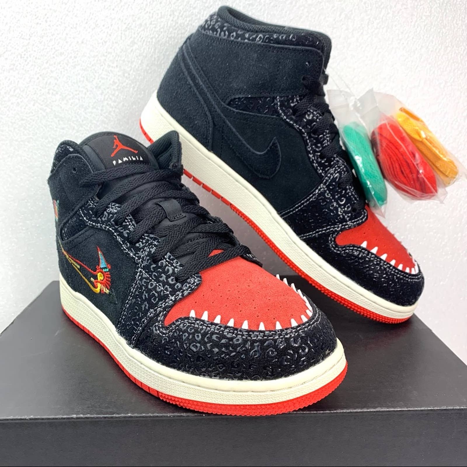 Nike Air Jordan 1 Mid Dn5121-001 Siempre Familia Sneaker Shoes - Kid's 6.5y